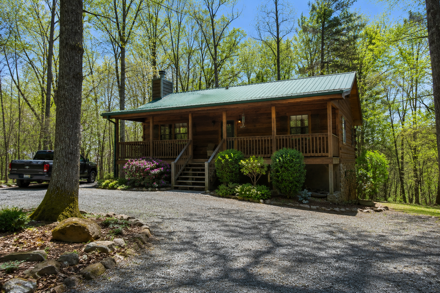 Cabins represented by Love Those Mountains Realty